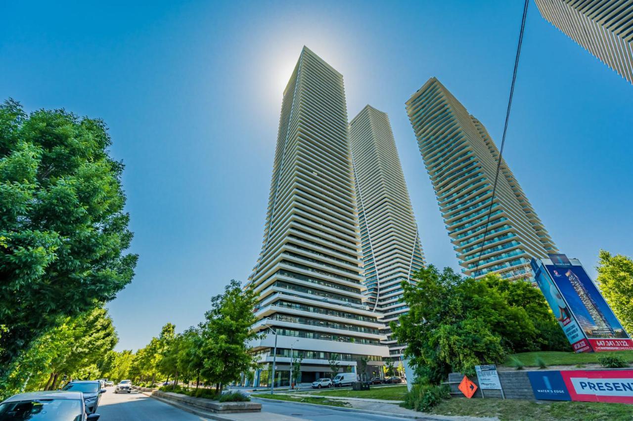 Condo In Parklawn & Lake Shore With Free Parking Close To Airport Toronto Extérieur photo