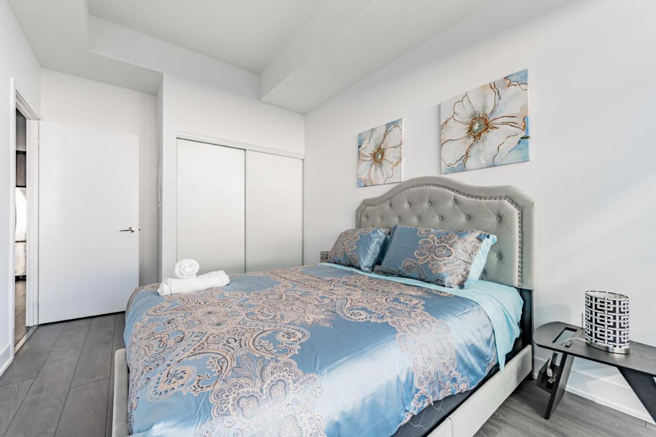Condo In Parklawn & Lake Shore With Free Parking Close To Airport Toronto Extérieur photo