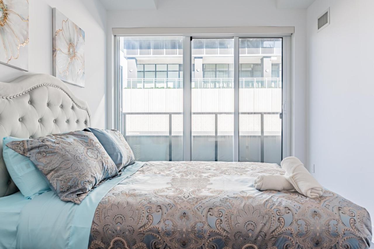 Condo In Parklawn & Lake Shore With Free Parking Close To Airport Toronto Extérieur photo