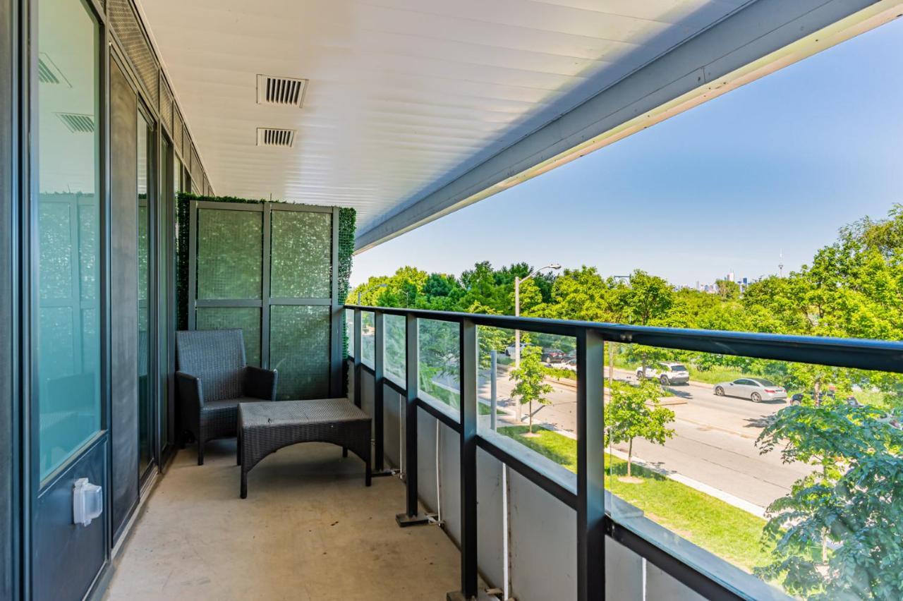 Condo In Parklawn & Lake Shore With Free Parking Close To Airport Toronto Extérieur photo