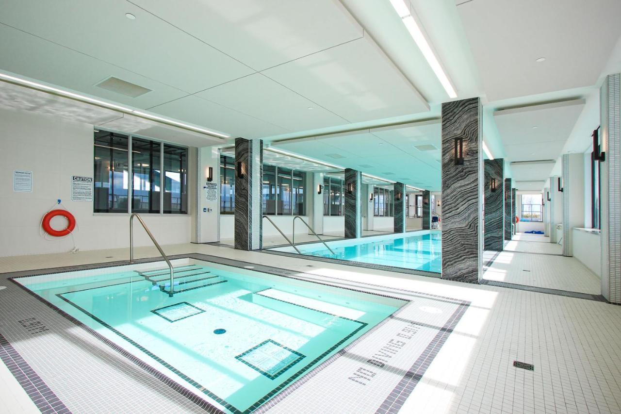 Condo In Parklawn & Lake Shore With Free Parking Close To Airport Toronto Extérieur photo
