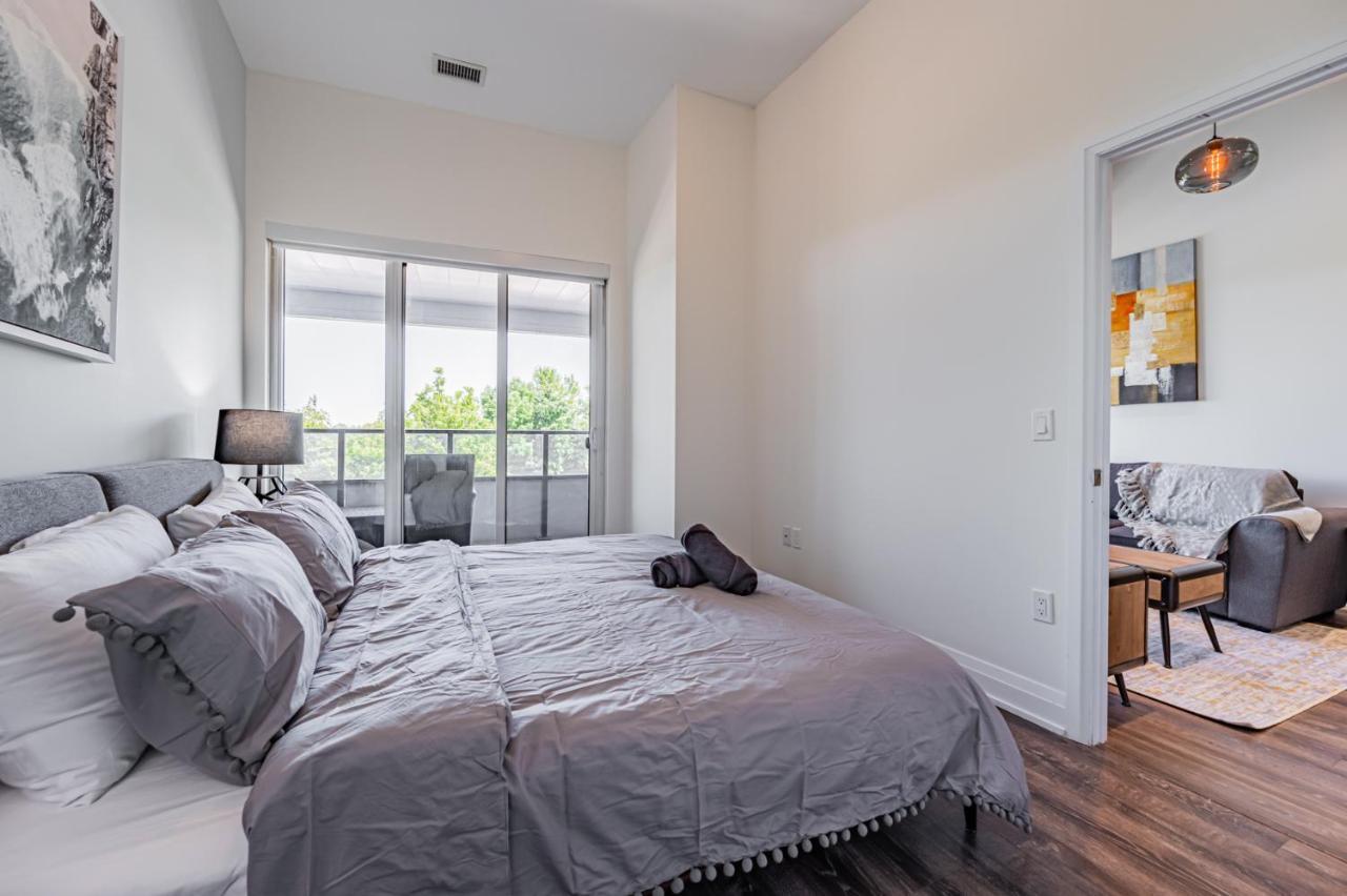 Condo In Parklawn & Lake Shore With Free Parking Close To Airport Toronto Extérieur photo