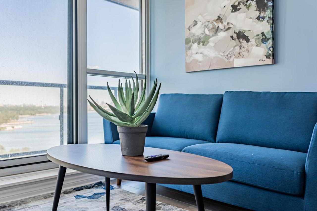 Condo In Parklawn & Lake Shore With Free Parking Close To Airport Toronto Extérieur photo