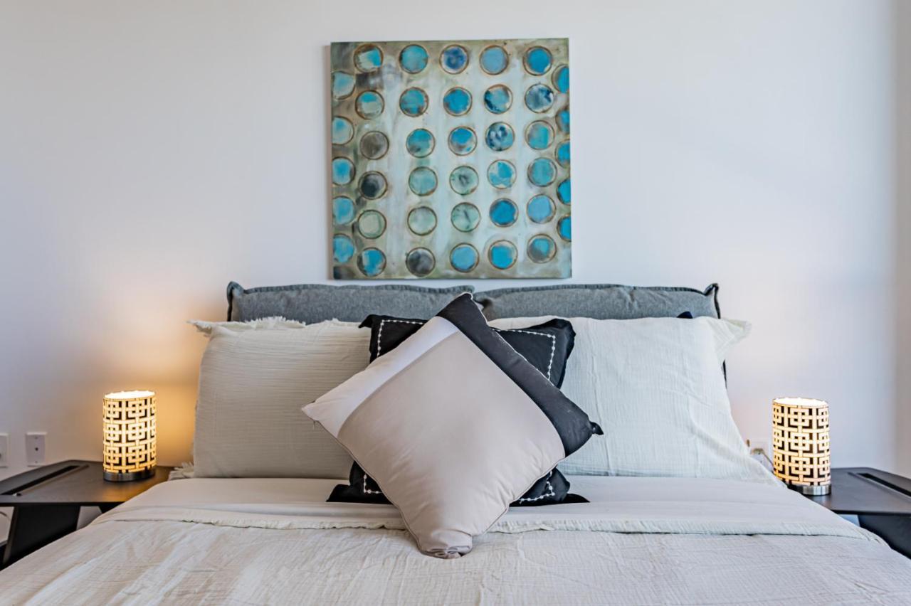 Condo In Parklawn & Lake Shore With Free Parking Close To Airport Toronto Extérieur photo