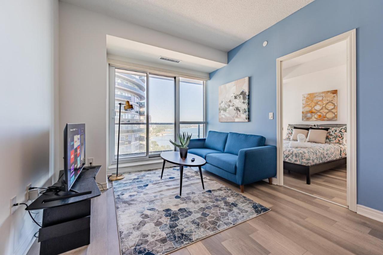 Condo In Parklawn & Lake Shore With Free Parking Close To Airport Toronto Extérieur photo