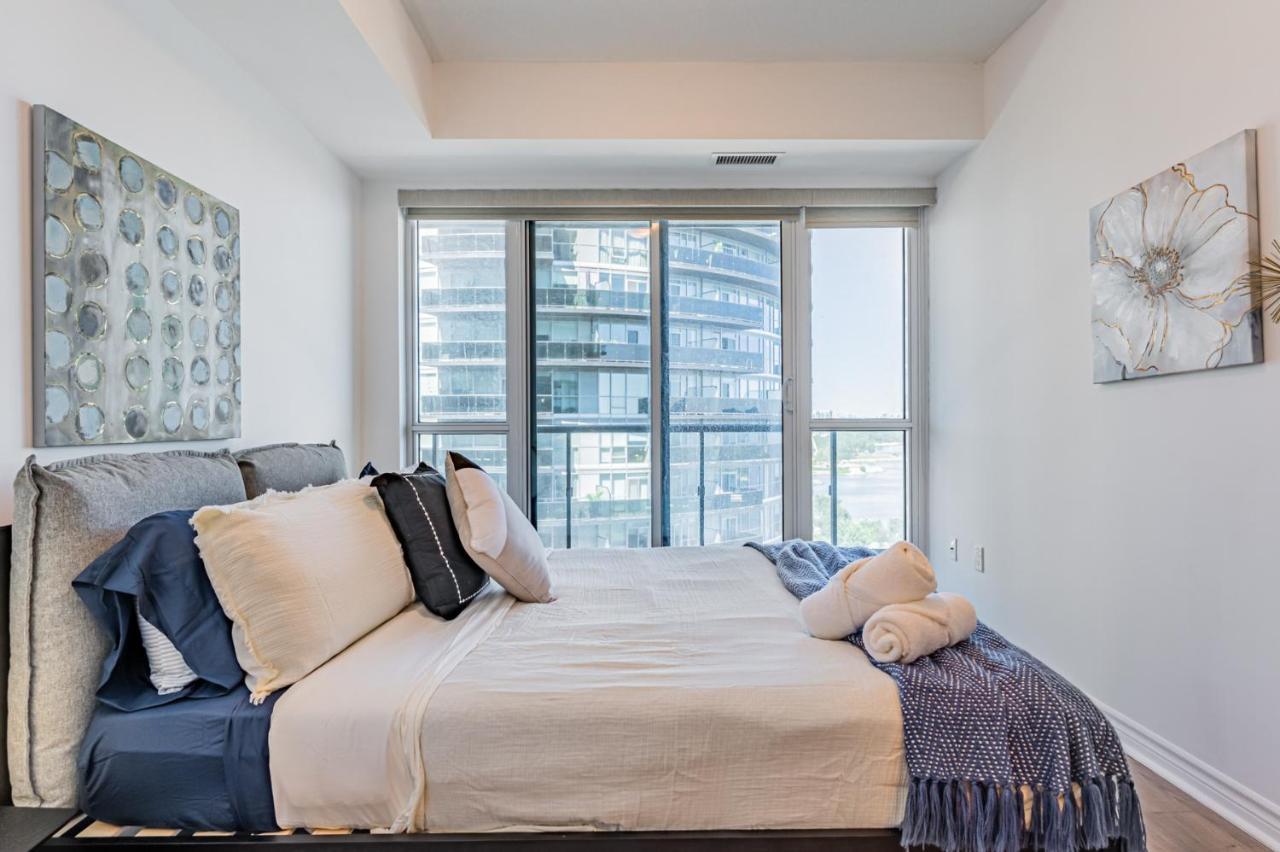 Condo In Parklawn & Lake Shore With Free Parking Close To Airport Toronto Extérieur photo