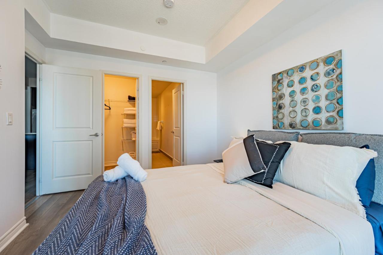 Condo In Parklawn & Lake Shore With Free Parking Close To Airport Toronto Extérieur photo